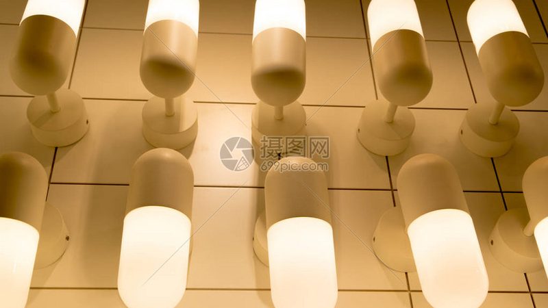 RGBW景观照明LED灯带：揭秘其独特魅力与选型要点